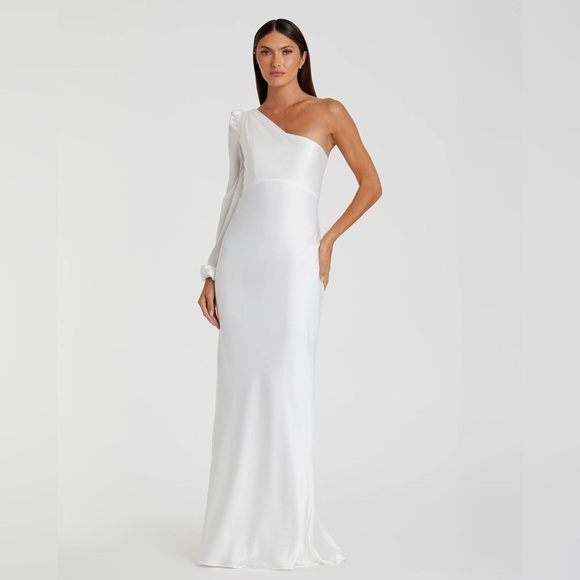 MAC DUGGAL
Satin One-Shoulder Gown (D3) - Picture 1 of 5